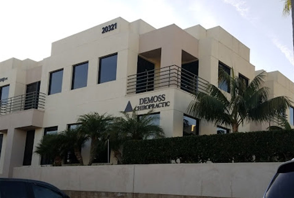 DeMoss Chiropractic in Newport Beach CA
